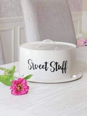 Amici Home Maddox Metal Dessert Cake Carrier - Cream Home Dining Food Storage